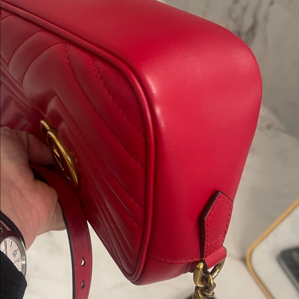 Gucci Red Crossbody Bag with Gold Accents - Picture 10 of 11